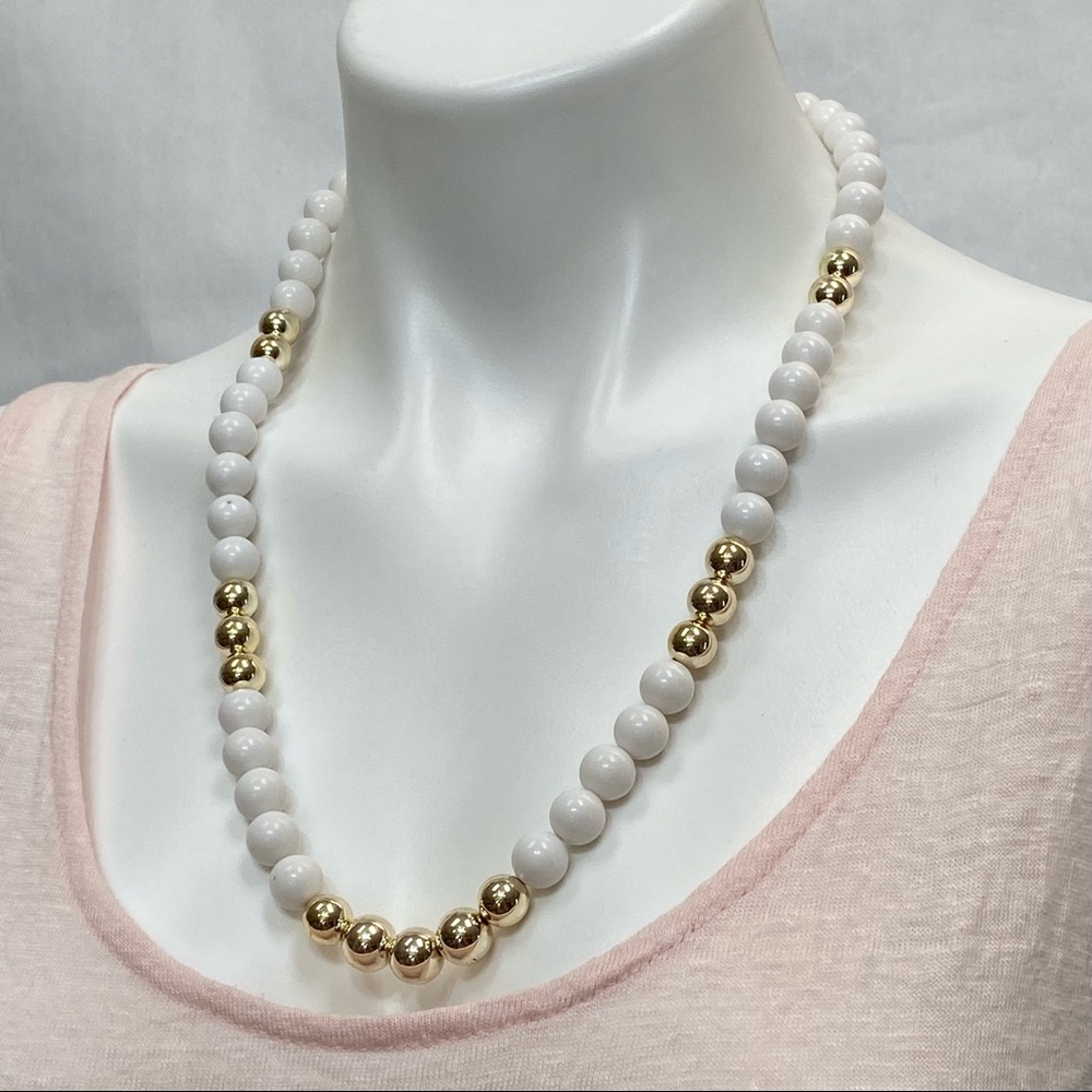 VINTAGE JAPANESE FAUX WHITE GOLD PEARL NECKLACE